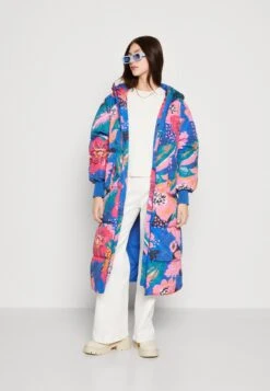 Nieuwkomers -Dameskledingwinkel 2424aad285834e3796f4f0bde82c061f