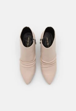 Anna Field Korte Laarzen - Beige -Dameskledingwinkel 24d56426afbf4c7aab266a44ce48f8cc