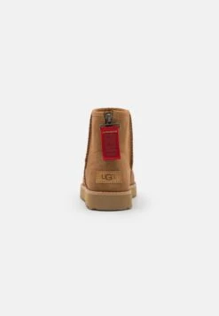 Ugg Classic Mini Logo Zip - Korte Laarzen - Chestnut -Dameskledingwinkel 32018fa881d0416b9ff8c56586cf1ca5