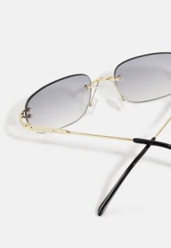 Jack & Jones Jacberlin Unisex - Zonnebril - Purple Magic -Dameskledingwinkel 32ea2c07141a4a30b0ee5edba7c6dc45