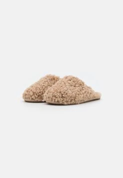Ugg Maxi Curly Slide - Pantoffels - Sand -Dameskledingwinkel 78ba8cb5354e4d749fce1bcfc355f5ff
