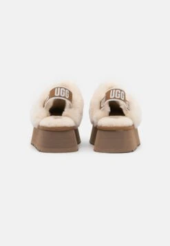 Ugg Funkette - Pantoffels - Chestnut -Dameskledingwinkel 8558314d6725466c93610e1fcaf3c85e