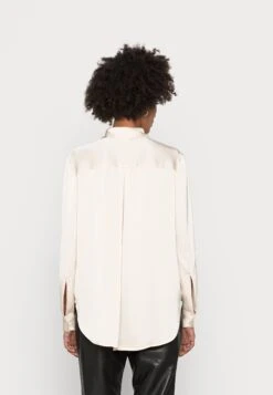 Anna Field Overhemdblouse - Nude -Dameskledingwinkel d440f1564b214990b8800f83f8491c11
