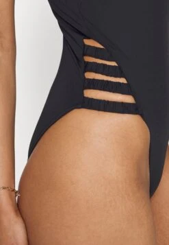 Seafolly Collective Gathered Strap One Piece - Badpak - Black -Dameskledingwinkel efa8be8c4819408e8bce24c4235f7db6
