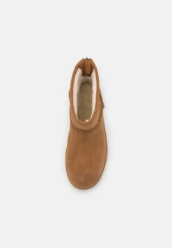 Ugg Classic Mini Logo Zip - Korte Laarzen - Chestnut -Dameskledingwinkel f92e16fb60bc4ddfa7ea61b712375f9d